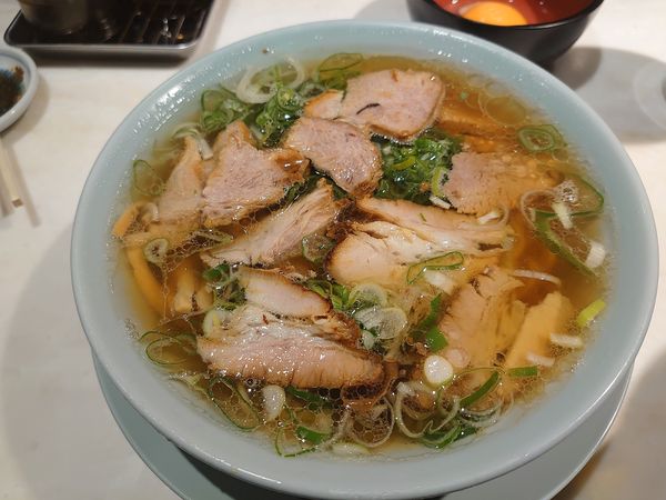 「中華そば 生卵」@ちえちゃんラーメンの写真