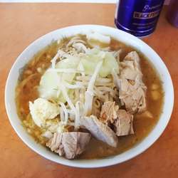 ラーメン￥８５０（ヤサイ少なめニンニク少なめ）