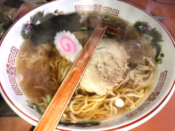 「ラーメン（肉野菜炒めセット830円）」@ラーメンパンダの写真