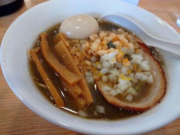 「かけそば肉入り＋味玉」@ツバメヤの写真