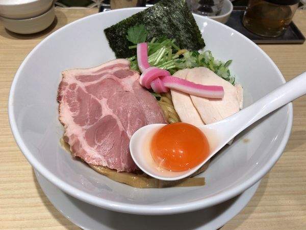 「濃厚日本一卵のまぜSOBA」@むぎとオリーブ 日本橋店の写真