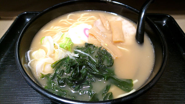 「【昼】煮干しラーメン」@名代 富士そば 渋谷下田ビル店の写真