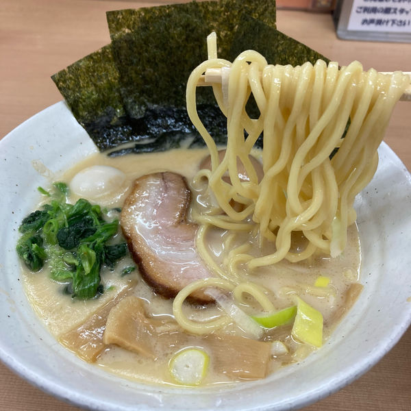 「塩豚骨」@ゴル麺 用田店の写真