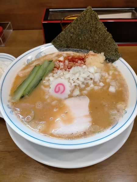「濃厚鶏味噌ラーメンさらし玉ねぎ」@らーめん曳舟の写真