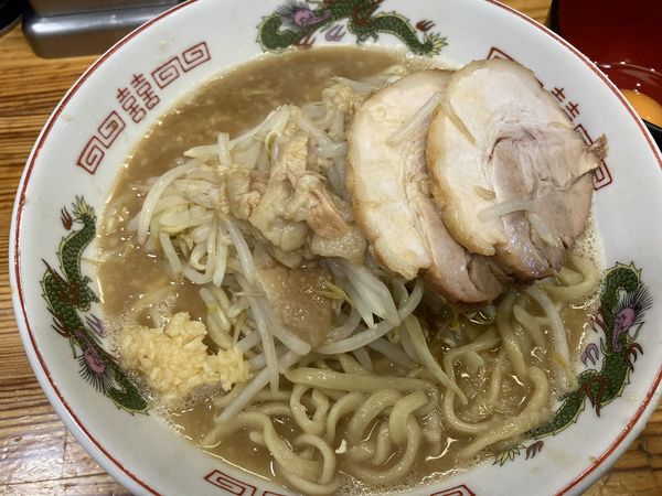 「小ラーメン¥800+生玉子¥70」@ラーメン神豚 横須賀中央店の写真