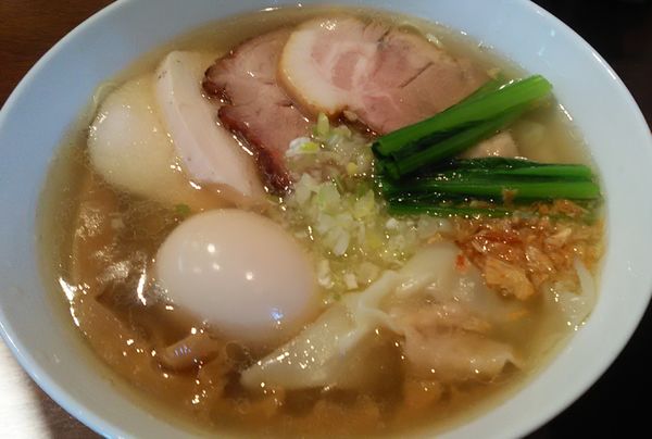 「らぁ麺　塩　特製」@らぁ麺 すぎ本の写真