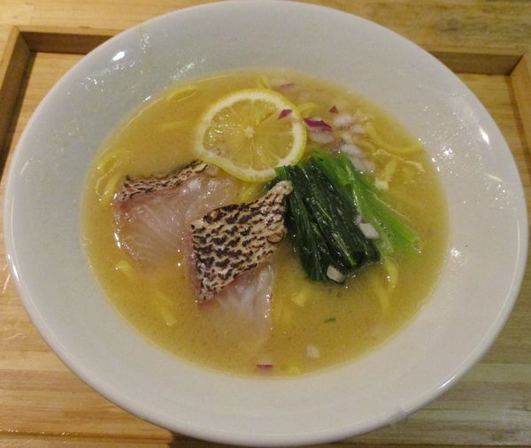 「真鯛らぁめん　950円」@真鯛らぁめん まちかどの写真