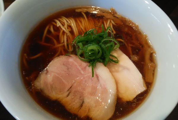 「らぁ麺　醤油」@らぁ麺 すぎ本の写真