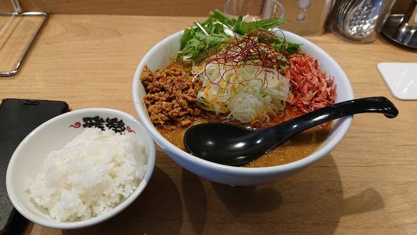「濃厚胡麻味噌担々麺 半ライス」@らーめん 雅楽 GARAKUの写真