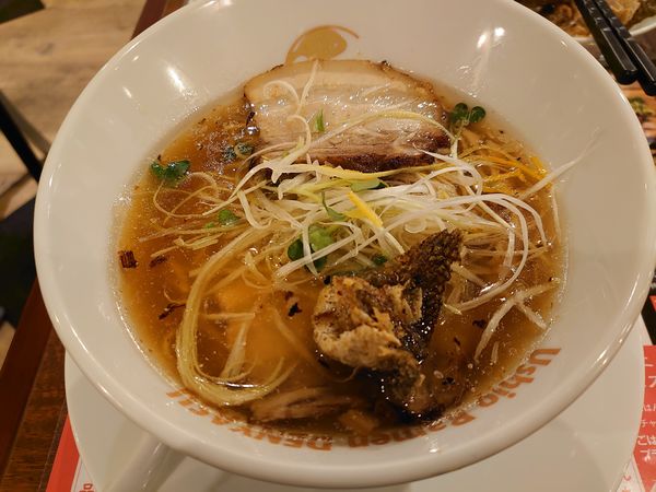 「澄まし潮ラーメン」@潮ラーメン でんやすの写真