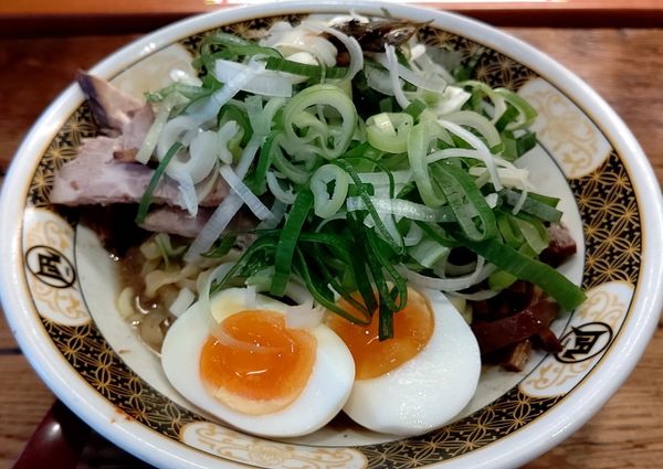 「[特製]煮干し油そば with 駒ネギ」@ラーメン凪 大宮店の写真