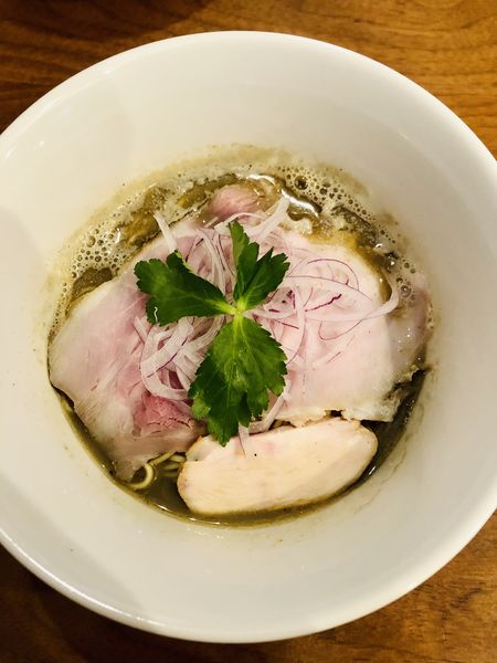 「圧搾背黒煮干しそば(850円)」@中華そば 先崎の写真