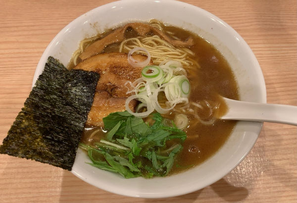 「しょうゆ」@煮干し中華そば にいぼしの写真