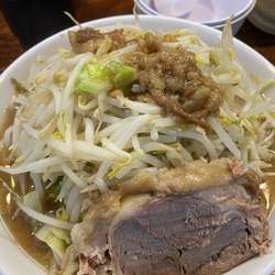 中ラーメン＋生卵