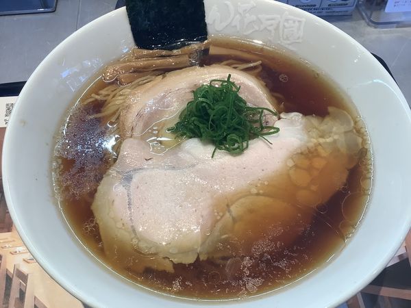 「しょうゆらぁ麺　飯田商店　1100円」@らあめん花月嵐 小田原シティモールクレッセ店の写真