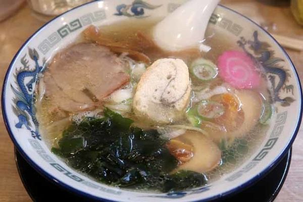 「函館塩らーめん　730円」@北海道らーめん みそ熊 御徒町駅前店の写真