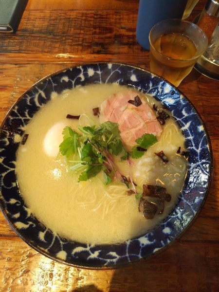 「鶏そば+味玉 ﾒﾝﾏ抜き」@鶏そば HIBARIの写真