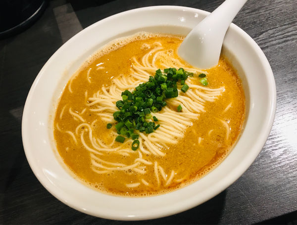 「【限定】濃厚鮟肝蕎麦(真鯛白湯ベース)＋ホタテバターの和え玉」@弘明寺丿貫の写真