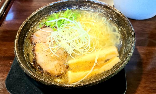 「純塩らーめん」@麺らいけんの写真