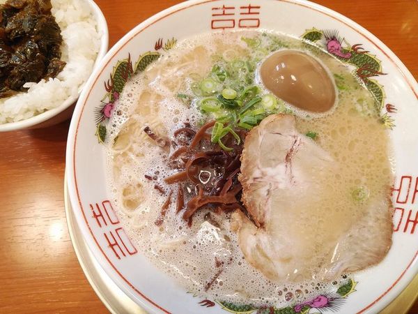 「ガツンラーメン＋味付玉子＋ごはん＋辛子高菜」@博多ラーメン ガツン 扇橋店の写真