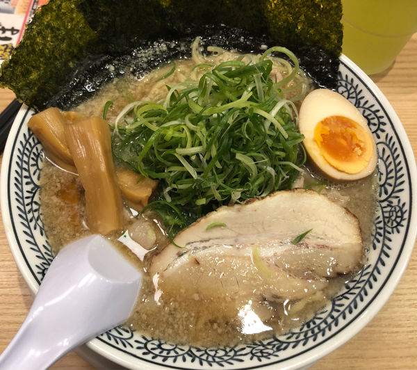 「熟成醤油全部乗せラーメン」@丸源ラーメン 相模原清新店の写真