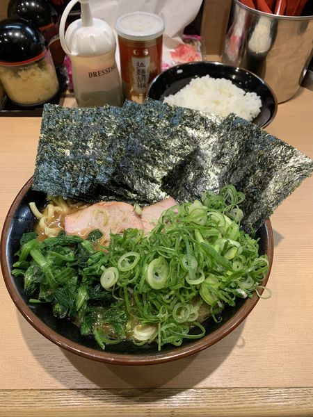「特製ラーメン1050円 ライス100円」@輝道家直系 皇綱家の写真