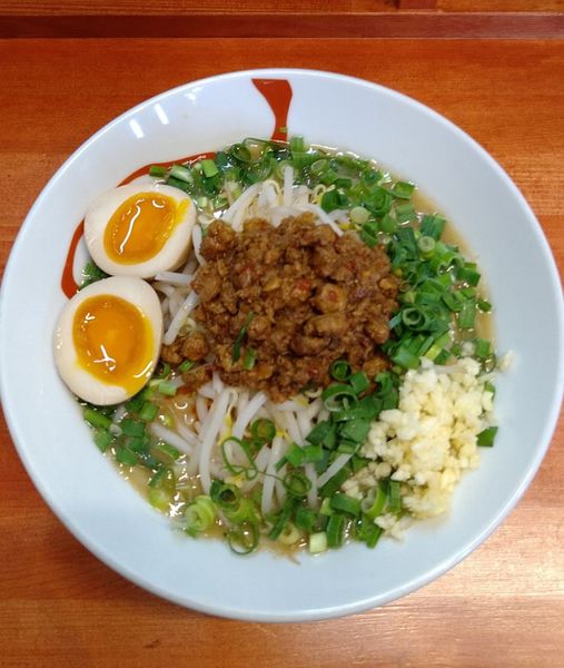 「(裏) 味噌台湾なんちゃって二郎 800円＋味玉」@らーめん・油そば 笑びすの写真