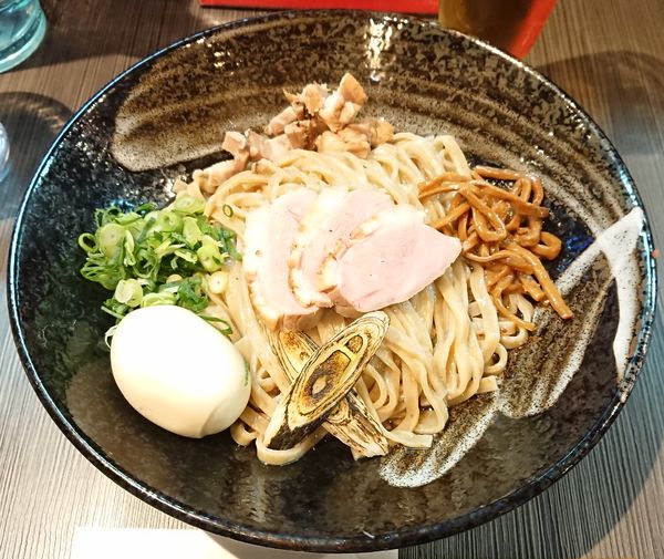 「鴨油とエシレバターの油そば＋味玉＋生ビール」@柳麺 呉田-goden-の写真
