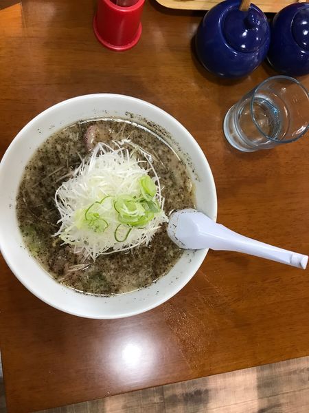 「白ネギ黒こしょうラーメン ¥850」@らーめん 頑固 一徹堂の写真