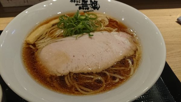 「限定黄金に輝く中華そば 1300円」@中華そば 無限の写真