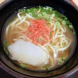 琉ちゃんそば 500円