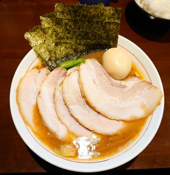 「チャーシューめん（ばら肉）＋味玉」@らーめん飛粋の写真