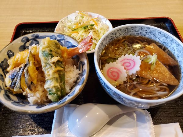 「ミニ天丼セット・きつねそば変更」@伊之助の写真