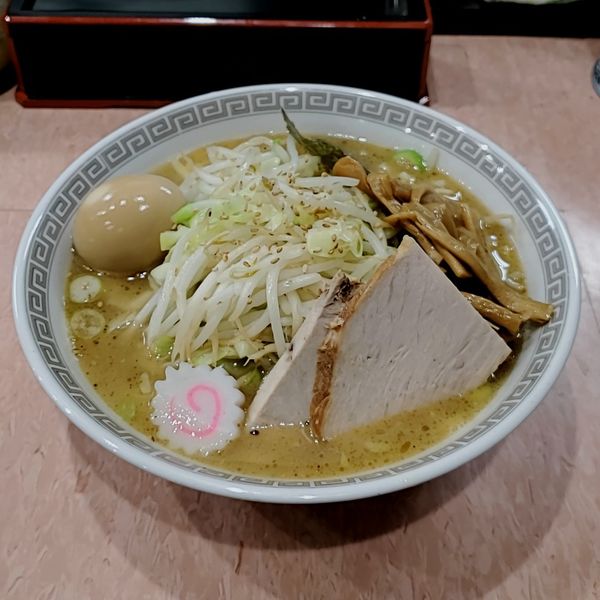 「中華そば小麺カタメ野菜味変で塩」@所沢大勝軒の写真