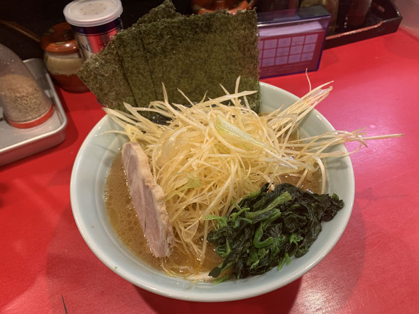 「ラーメン(並)800円+ネギ150円」@横浜家系ラーメン 志田家 蒲田店の写真