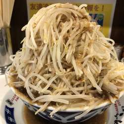 らーめん(中盛り全マシ)