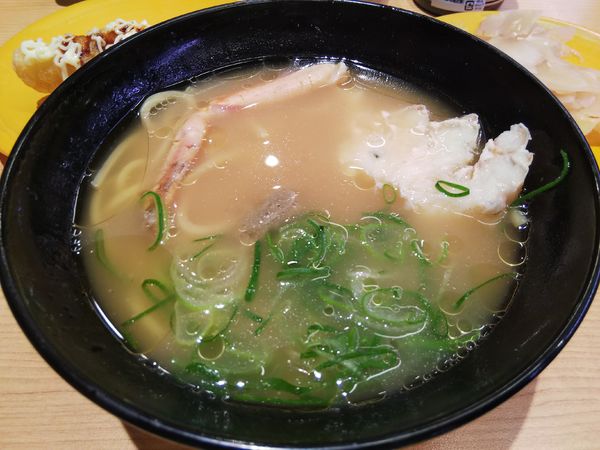 「【限定】新味！濃厚かに味噌ラーメン」@スシロー 安曇野穂高店の写真