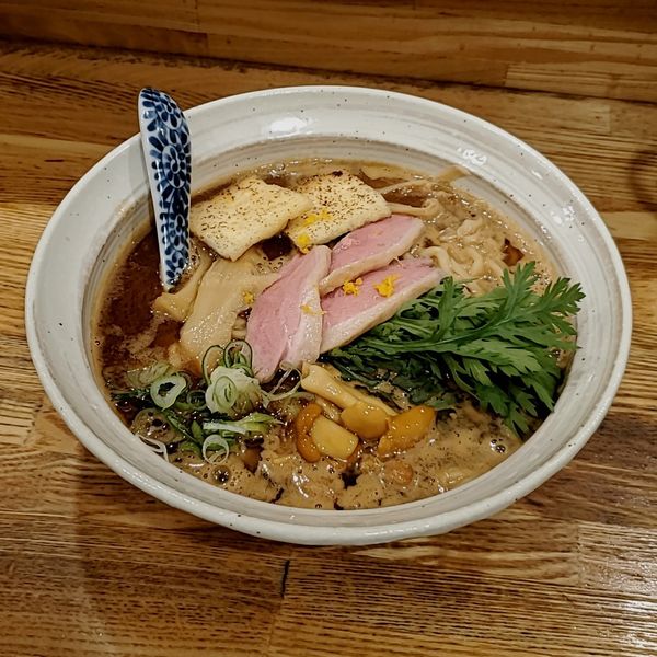 「赤味噌そば＋炊き込みご飯＋麦酒日本酒」@中華そば きなりの写真