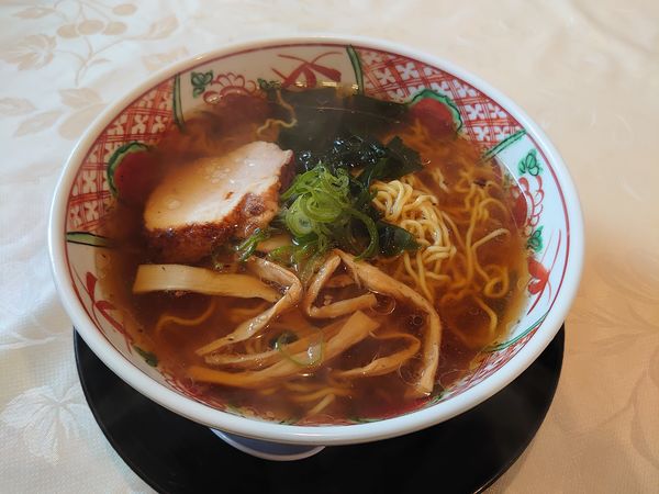 「醤油ラーメン」@中国厨房 盧山の写真