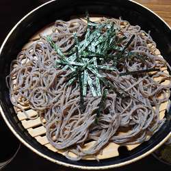 ざるそば(750円)