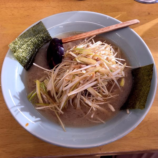 「並ネギラーメン（700円）＋ネギW（200円）」@ラーメンショップ 練間の写真