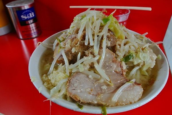 「小600円　ニンニク脂」@ラーメン二郎 三田本店の写真
