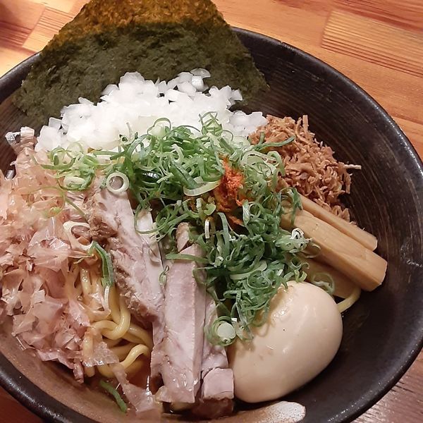 「あぶらそば(味玉付き)」@瞠 池袋店の写真