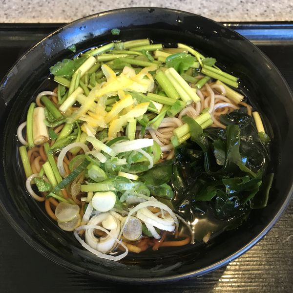 「【大塚駅前店限定】せりそば（￥500）」@名代 富士そば 大塚駅前店の写真