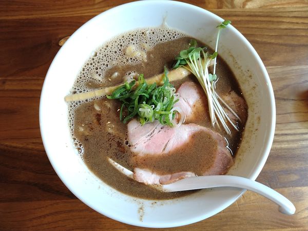 「煮干ラーメン大盛（手もみ）」@地鶏らーめん とりじの写真