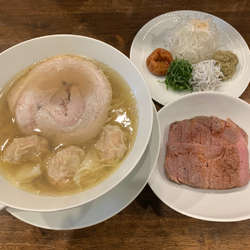 梅塩拉麺+炙りチャーシュー+海老ワンタン3個