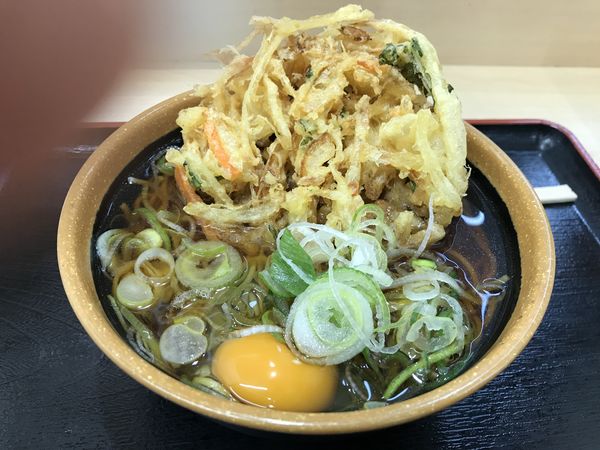 「かき揚げ玉子そば 500円」@そば処 めとろ庵 後楽園店の写真