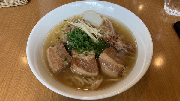 「期間限定 琉球塩そば PREMIUM」@麺屋 シロサキの写真
