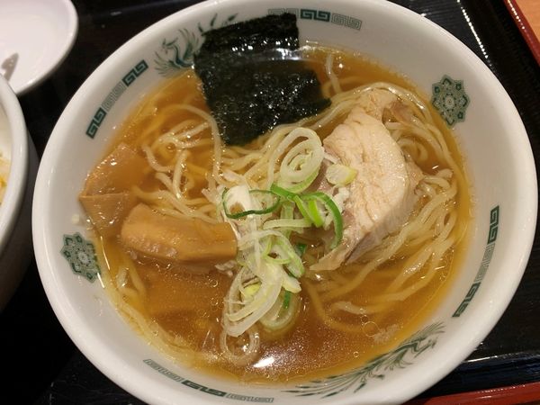 「ラ・餃・チャセット（半ラーメン＋半チャーハン＋餃子３個）」@日高屋 三河島駅前店の写真