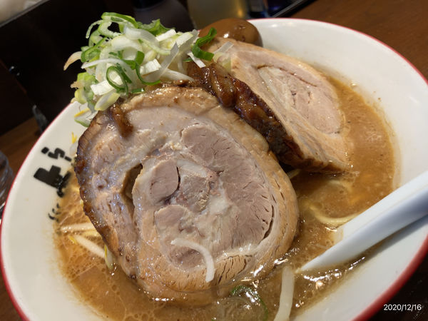 「豚MAX」@らーめん よし丸の写真